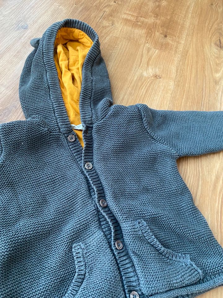 Strickjacke in Klein Pampau