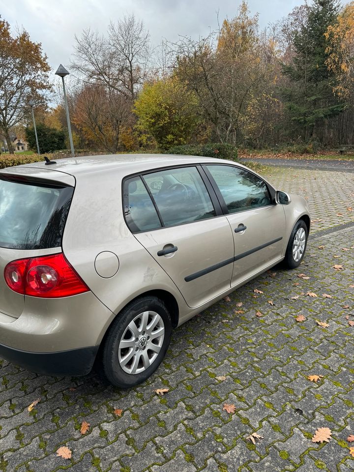 VW Golf 5 2.0L in Altenkirchen