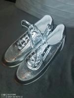 Frauen Sneaker zu verkaufen Saarland - Völklingen Vorschau