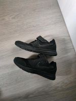 Nike Schuhe 27,5 Turnschuhe Sneaker Baden-Württemberg - Künzelsau Vorschau
