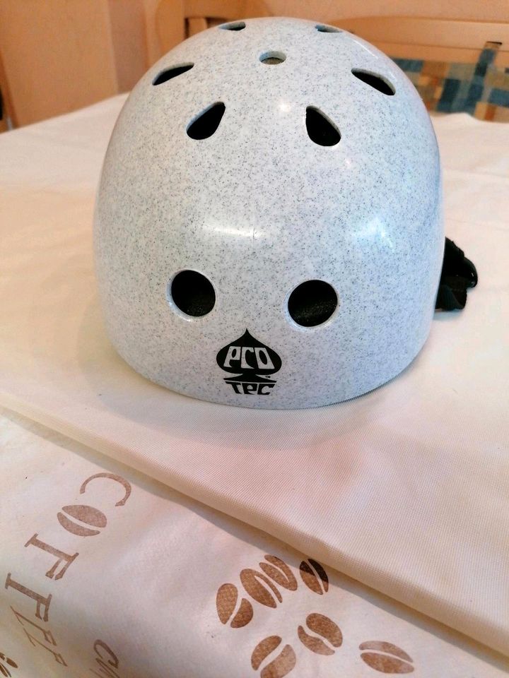 Skateboard Helm Kinder in Felm