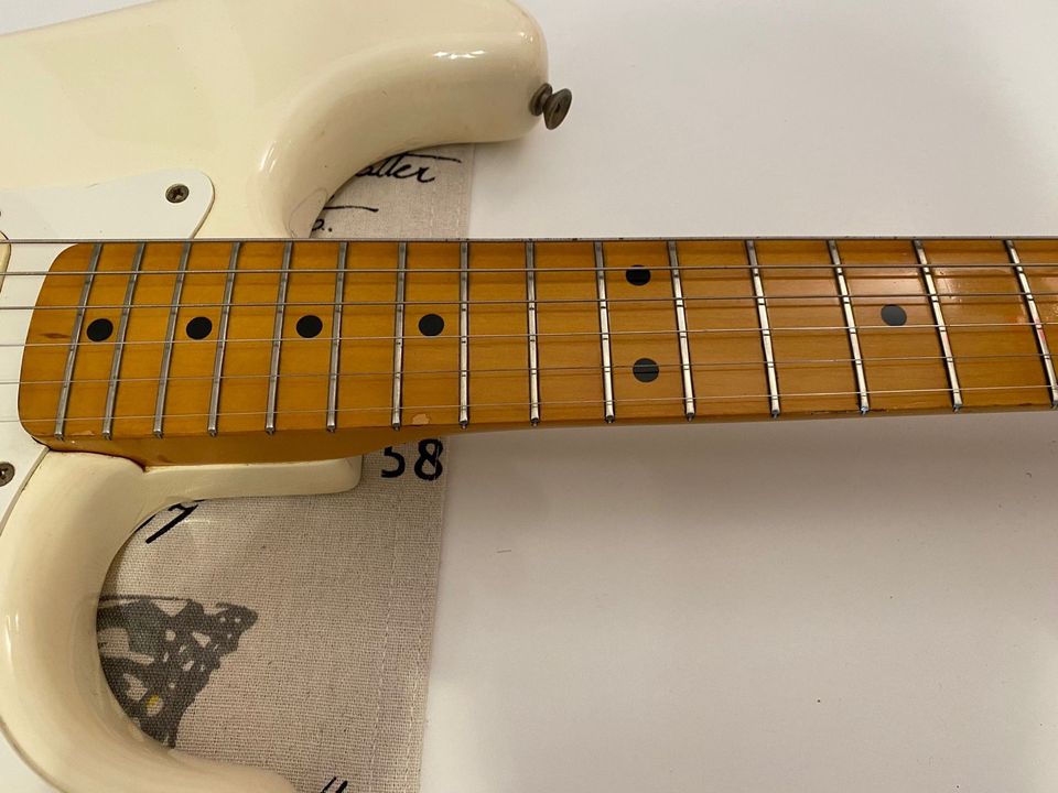 Fender JV Stratocaster 57-65, 1982, white in Sulzbach (Saar)