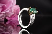 Wempe Smaragd Ring mit Princess Cut Diamanten in Weiß- & Rosegold Nordrhein-Westfalen - Wegberg Vorschau