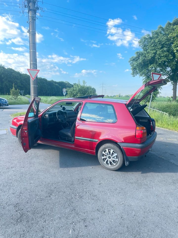 Sehr zuverlässiger VW Golf 3 in Kamen