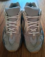 Yeezy Boost Adidas 700 V2 Gr. 10 Gr. 44 grau Bayern - Karlshuld Vorschau