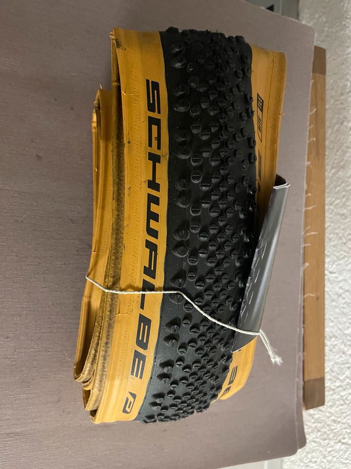 Schwalbe G-One Bite 650x38 in Perl