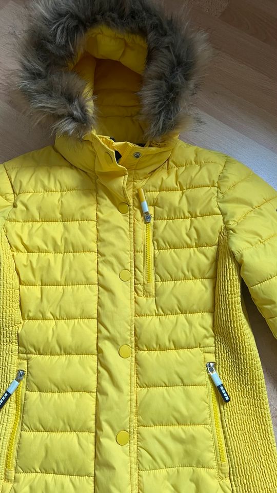 Superdry Fuji Daunenjacke, gelb, Gr. 40 (8) in Dortmund