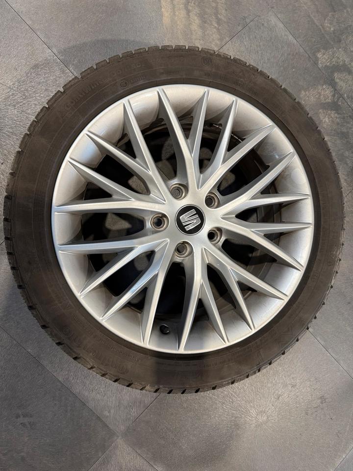 Original Alufelgen Seat Leon 5f mit M+S Winterreifen 17 Zoll in Bad Duerrenberg