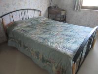 Schöne gesteppte Bettdecke für 1,4 m Bett Hessen - Kriftel Vorschau