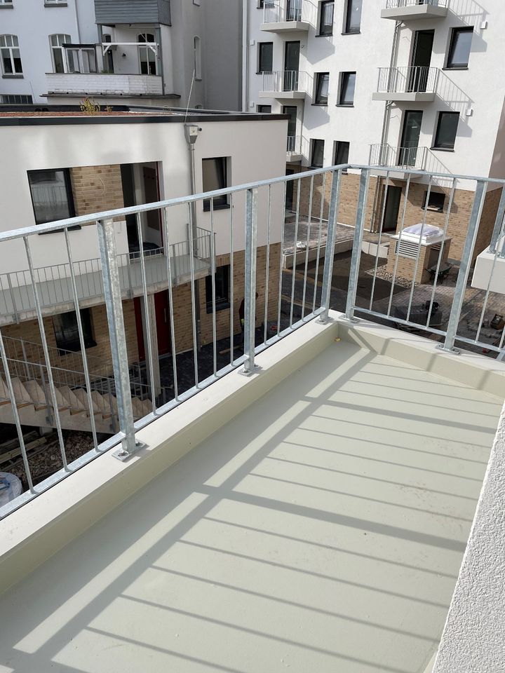 Modernes 1-Zimmer-Apartment mit Balkon zur Komplettmiete (inkl. Nebenkosten, Strom und Internet) – Erstbezug in Hildesheim