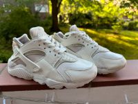 Nike Air Huarache 37,5 Creme weiß Sneaker Wandsbek - Hamburg Eilbek Vorschau