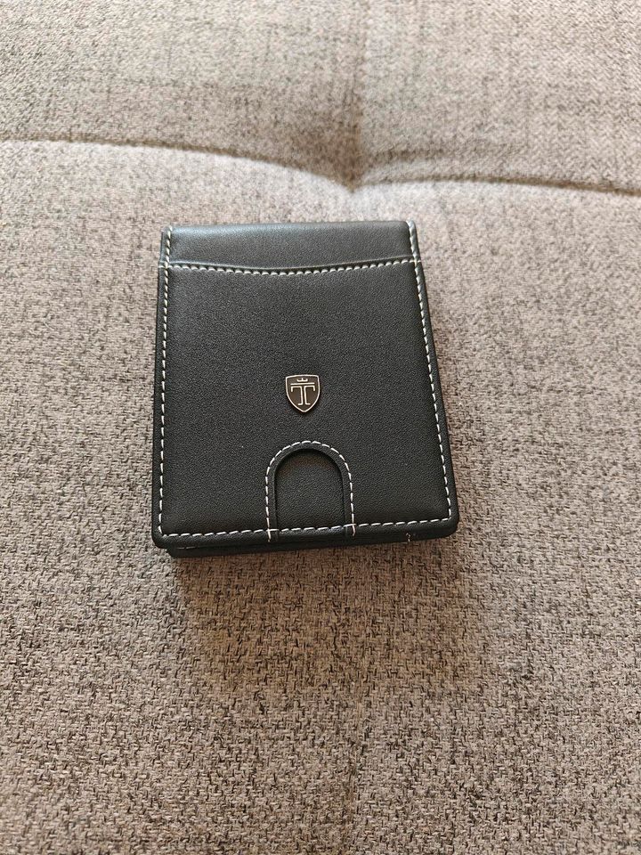 Geldbeutel kompakt klein schwarz Portemonnaie in Notzingen