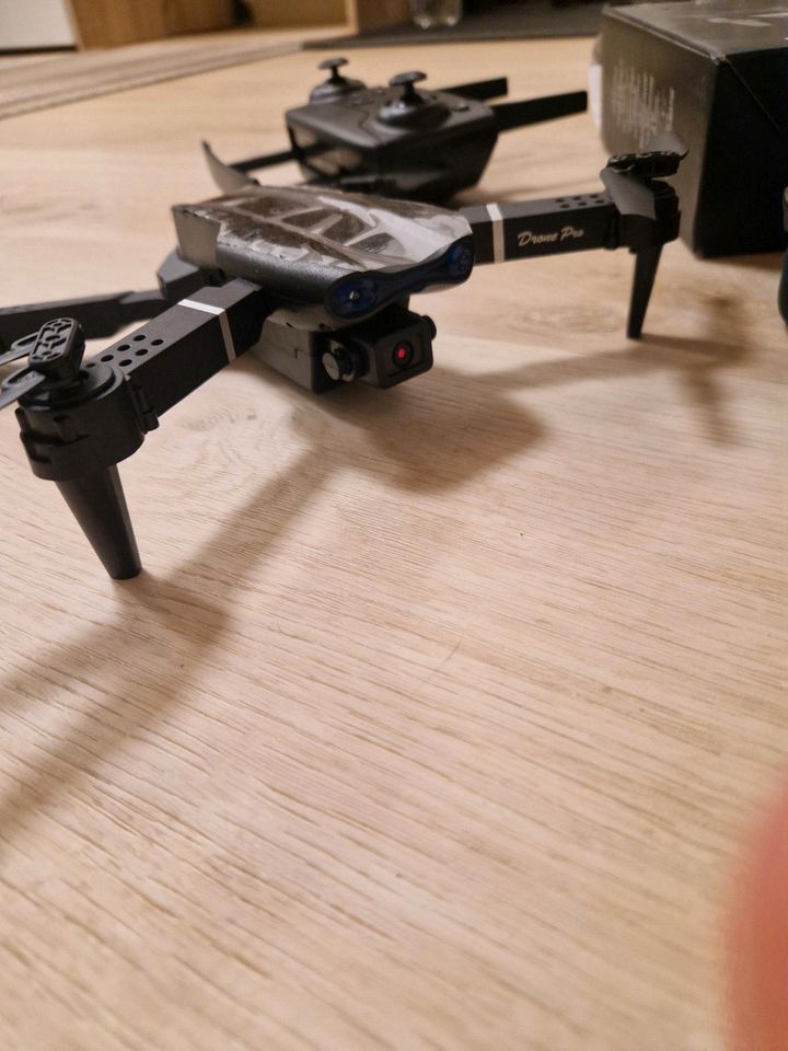 Drohne Quadrocopter Quadcopter mit 2 zwei Kamera NEU in Schweinfurt