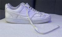 Weiße Nike Schuhe Größe 40 Schleswig-Holstein - Kiebitzreihe Vorschau