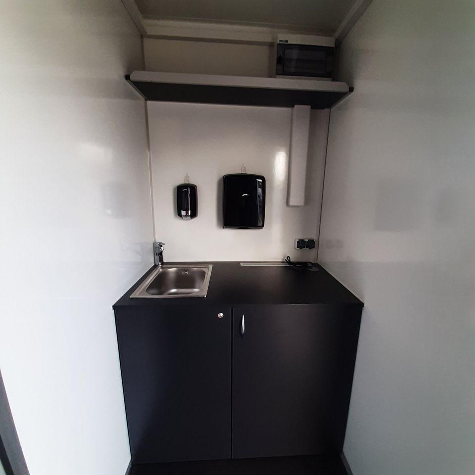 2. Wahl Bürowagen Bauwagen Toilette Blyss 600x230x230cm 2700kg in Dorsten