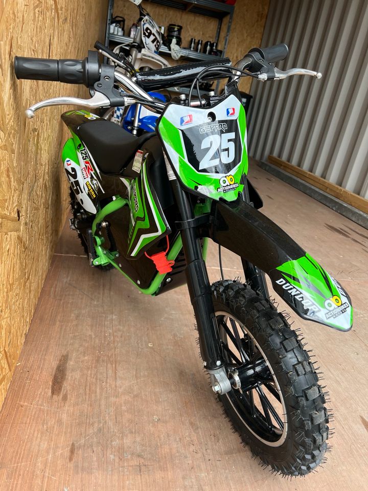 Kinder Motorcross Elektro unbenutzt in Schauenburg