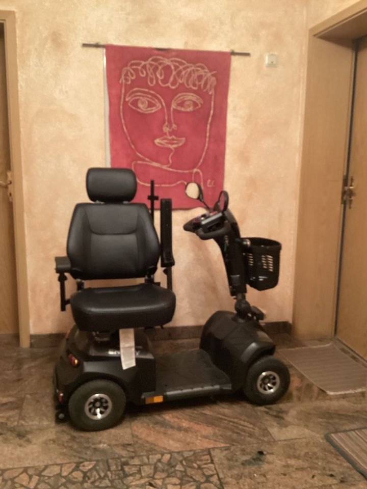 Elektrischer Rollstuhl in Lebach