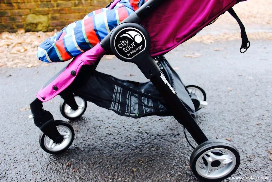 Baby Jogger Pink Reisebuggy Buggy Kinderwagen mit Rucksack in Tiefenbronn