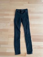 ONLY Jeans Gr. XS/32, schwarz, Onlpower Life Mid, skinny, top Nordrhein-Westfalen - Bad Salzuflen Vorschau