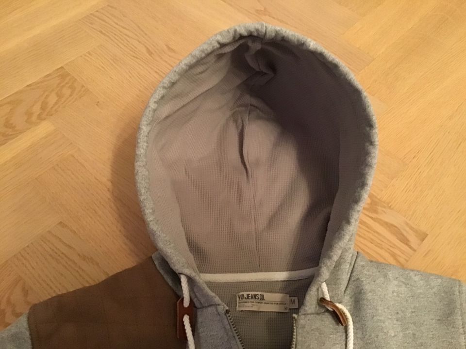 Sweatshirt Jacke Gr. M, Hoodie für Herren, Kapuzenjacke in Zeuthen