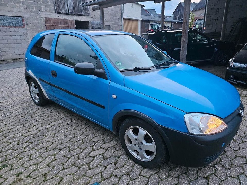 Opel Corsa c in Nastätten