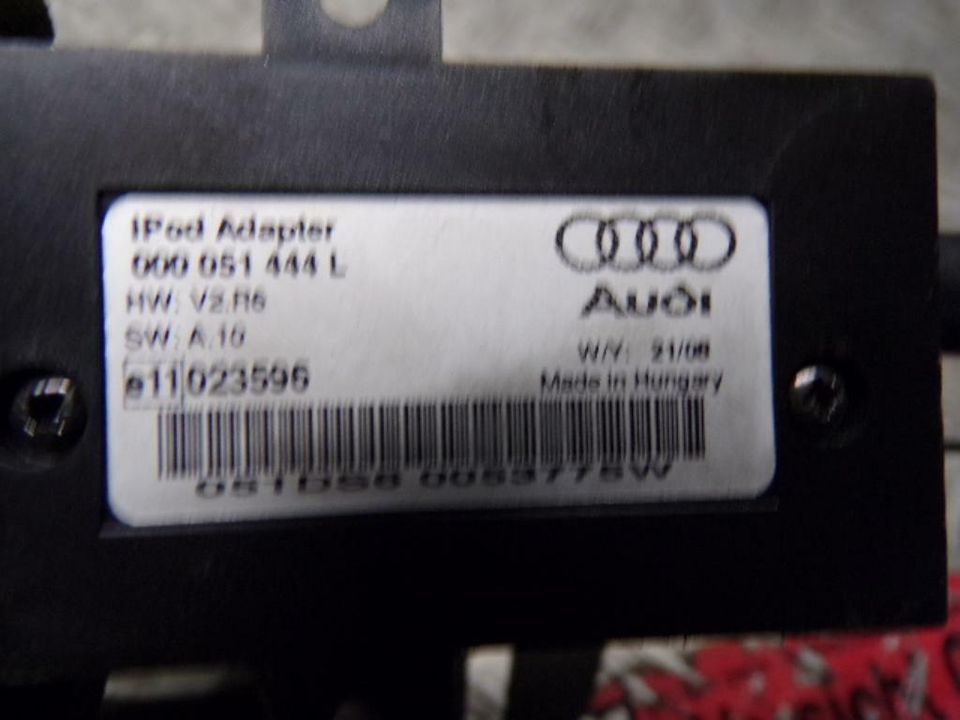 Audi A3 8P Adapter für iPod IPHONE MP3 Adapter 000051444L in Gelsenkirchen