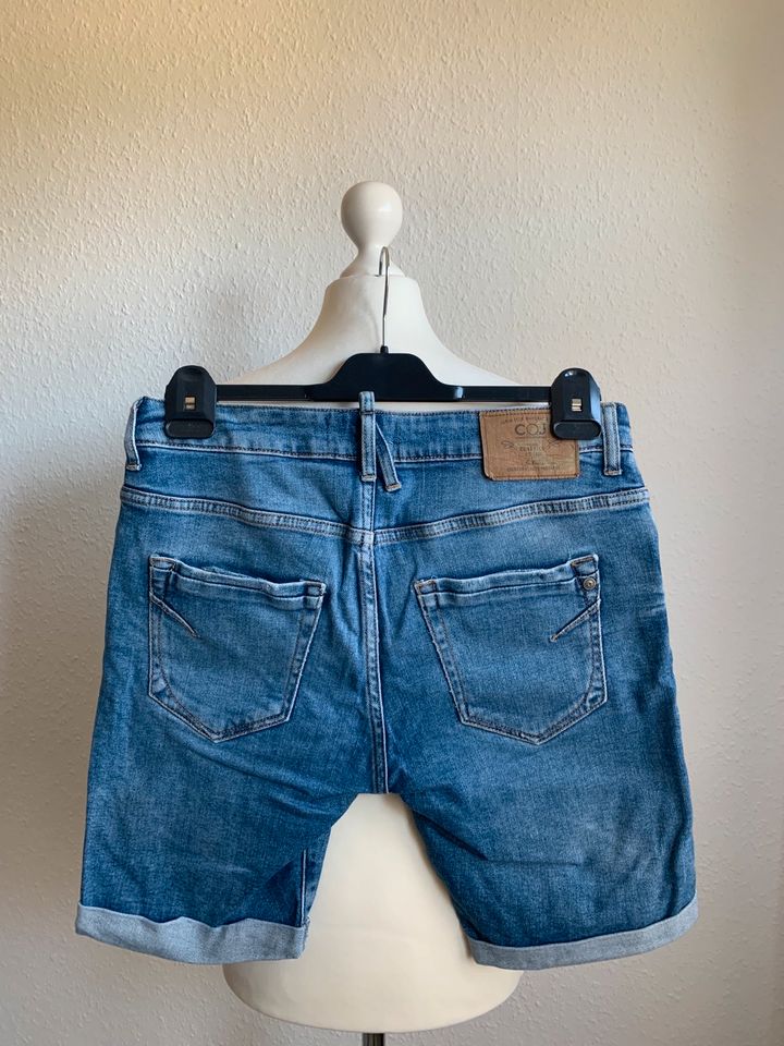 Jeans-Shorts Blau Gr. M C.O.J in Rengsdorf