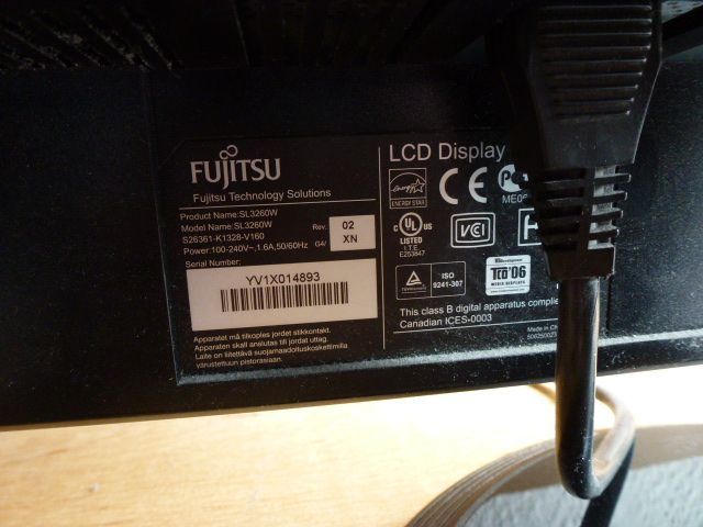 2 Monitore 26 Zoll Fujitsu Computer Bildschirm PC je 2xHDMI 1xVGA in Halle
