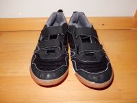 Turnschuhe Hallenschuhe Sportschuhe Fußballschuhe Gr. 35 schwarz Bayern - Nordendorf Vorschau