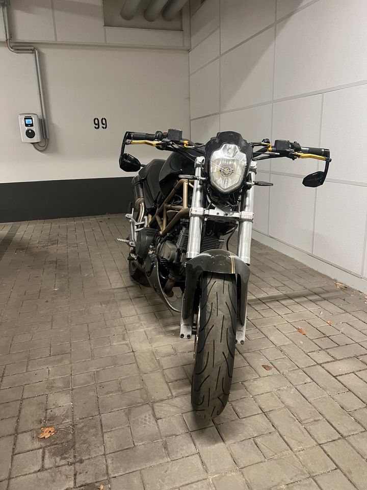 Ducati Monster 750 in Regensburg