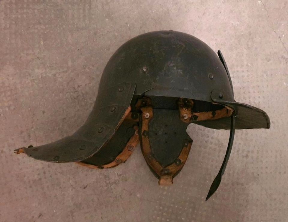 Zischägge (Burgunder Sturmhaube), Schweiz um 1650 in Weil am Rhein