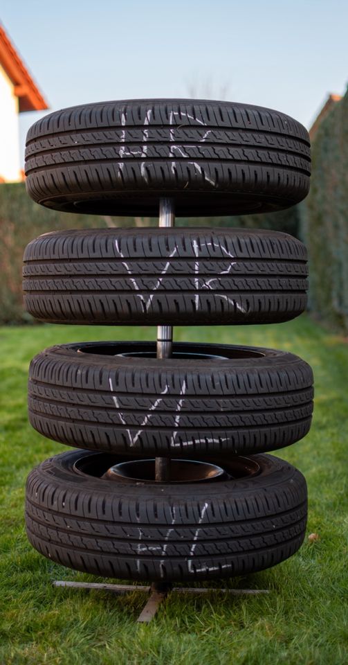 4 Sommerreifen Barum 185/65 R15 88T auf Stahlfelge in Edertal