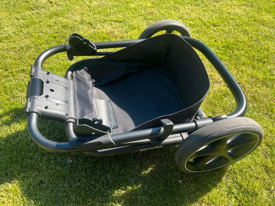 Easywalker Harvey 3 Kinderwagen und Buggy Sage Green in Halberstadt