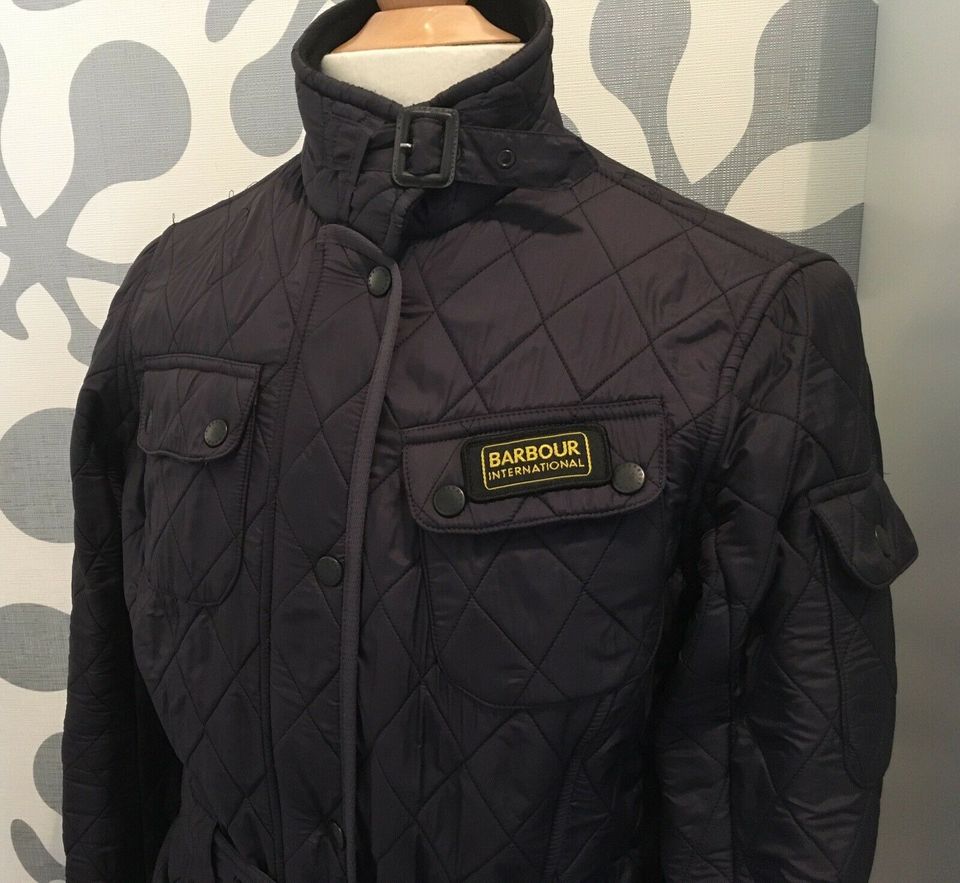 Barbour Damen International Polarquilt Jacke Gr. 38 in Viersen