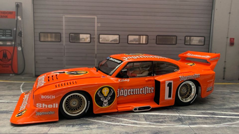 Carrera Digital 124 - Ford Capri Zakspeed Turbo - Jägermeister in Burbach