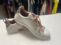 Replay Sneaker Rose weiß Gr. 39 neuwertig Nordrhein-Westfalen - Pulheim Vorschau