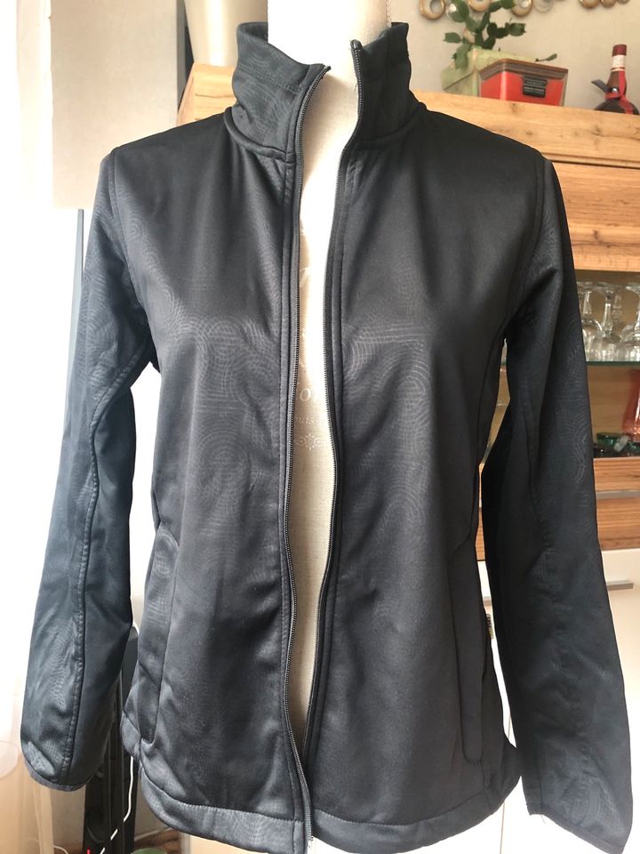 Mc kinley Softshell Jacke schwarz Größe 38 in Oldenburg