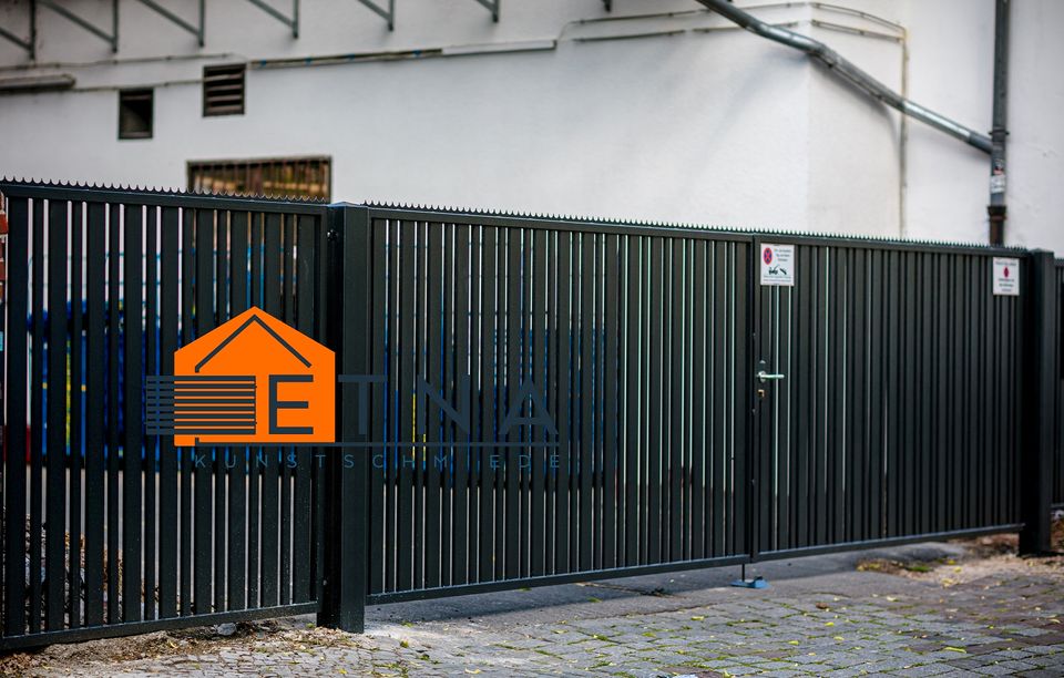 Zaun mit moderne Streben TOP Qualität auf Maß in Berlin