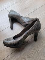Tamaris Pumps mit Plateausohle Gr. 40 neu Nordrhein-Westfalen - Beckum Vorschau