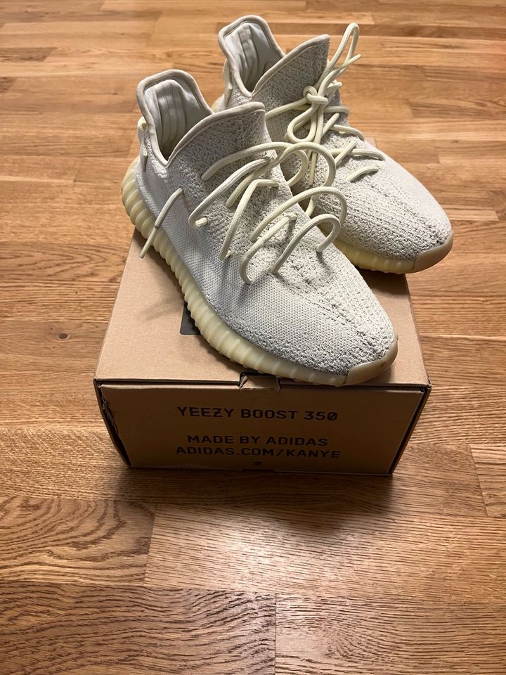 Adidas Yeezy Boost 350 V2 Butter 44 2/3 US 10.5 in Leipzig