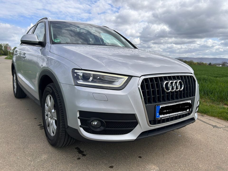 Audi Q3 2.0TDI Super Zusatnd in Pliezhausen