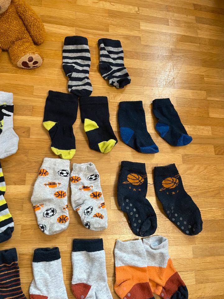 Socken Set 19-22 in Lörrach