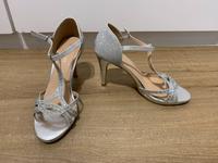 Hochhackige Damenschuhe / High Heels (silber) Bayern - Bad Kissingen Vorschau