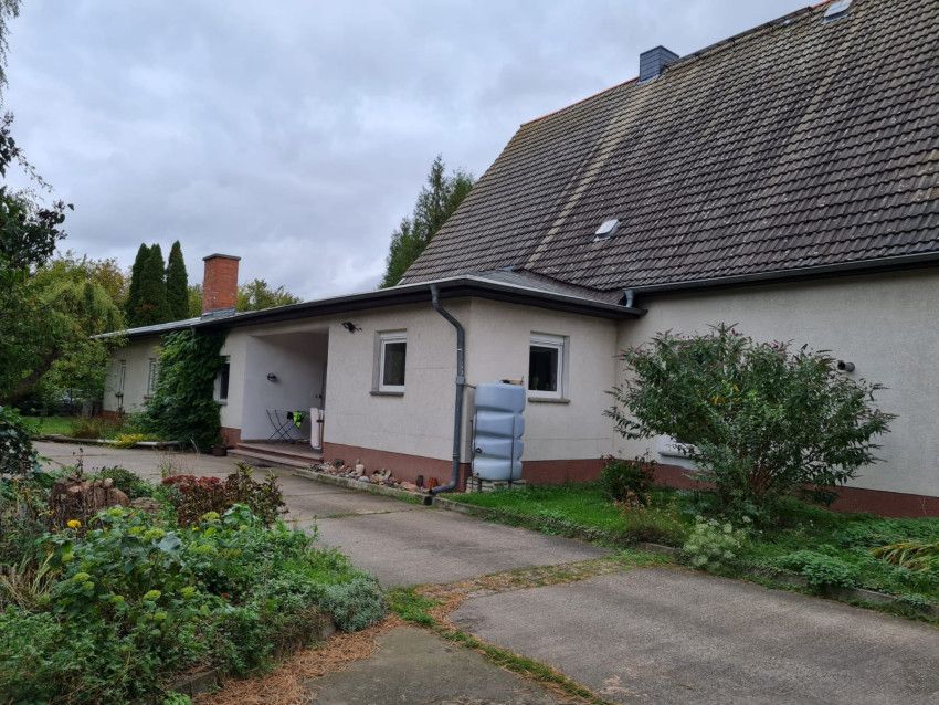 Zwei Einfamilienhäuser auf einem Grundstück - mitten in der Natur! in Wieskau