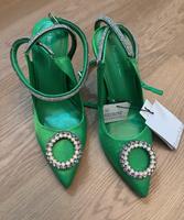 Bershka Pumps High Heel NEU 35/36 glitzert grüner Satin Berlin - Hohenschönhausen Vorschau