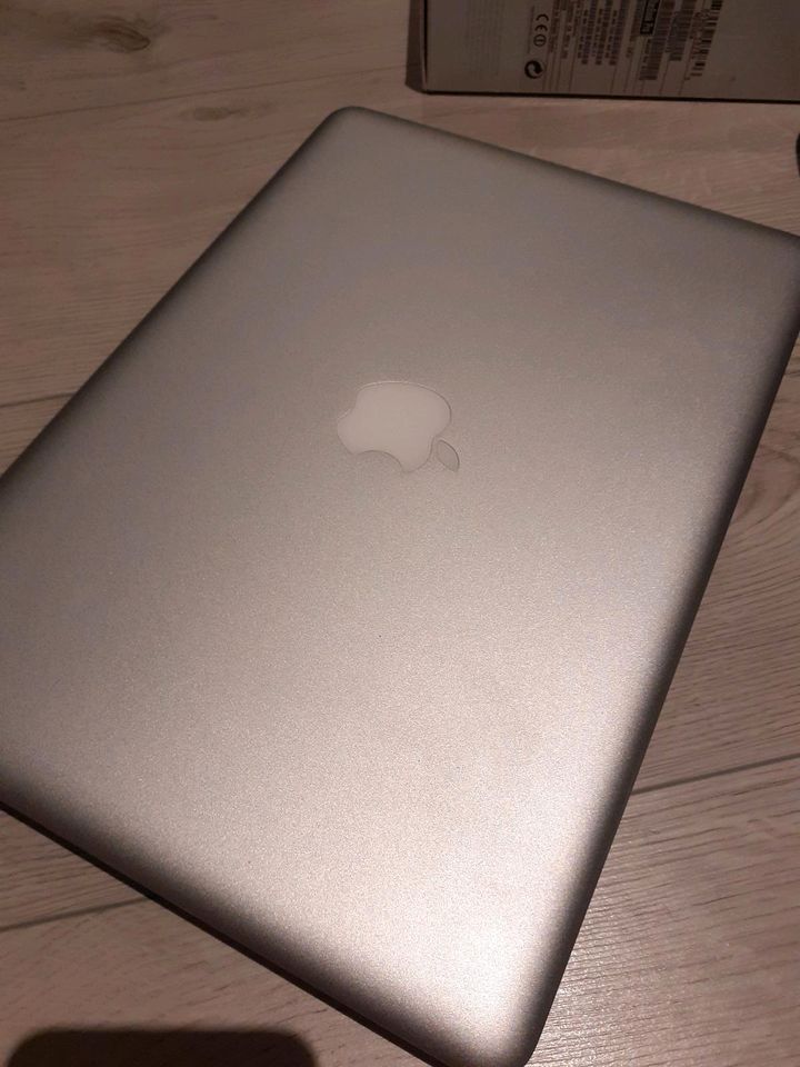 Laptop Apple MacBook Pro A1278 OS Notebook in Friesack