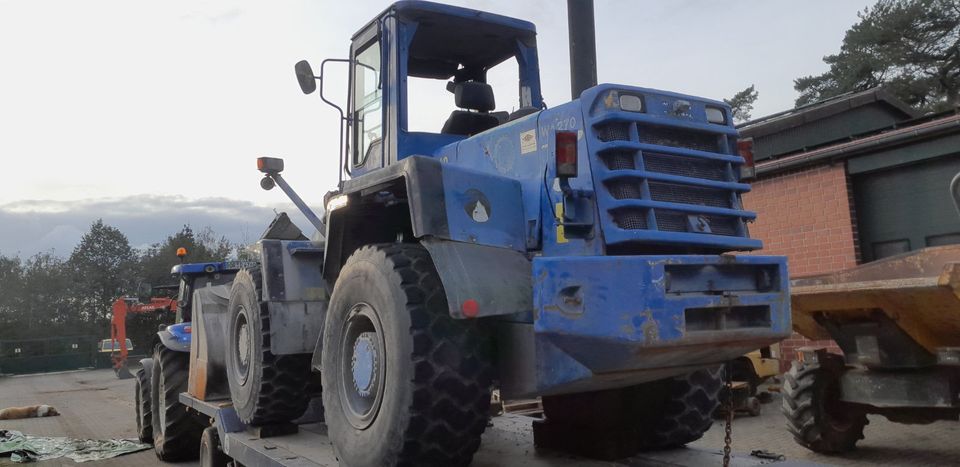 Radlader Komatsu Typ270-3 Unfallschaden wird in Teile verkauft in Vreden