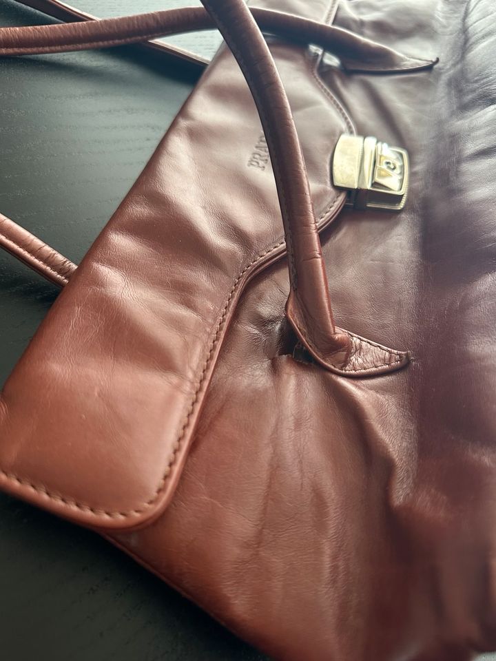 Prada Vintage Leder Tasche in Kiel