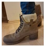 Stiefel DOCKERS braun beige Fell Schuhe Schaft verstellbar Gr. 41 Berlin - Charlottenburg Vorschau