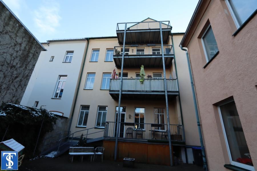 vermietete 4-Zimmer-ETW im 1.OG mit Wanne und Dusche, Gäste-WC, Balkon und FBH im Zentrum von Plauen in Plauen
